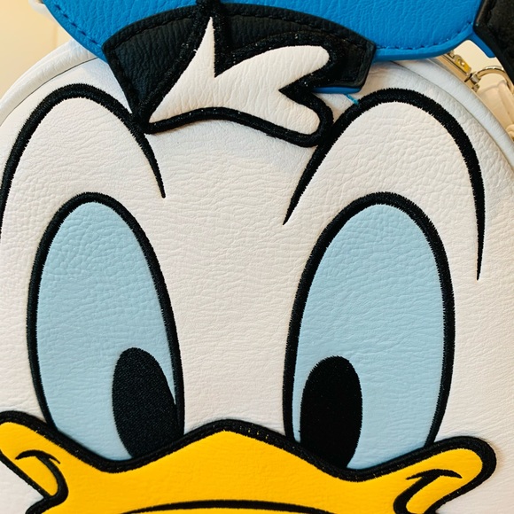 ❗️SOLD❗️Donald & Daisy Duck Mini Backpack - Picture 6 of 15